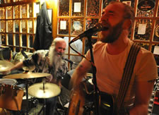 Simple Folk Radio - co-hosted by Mary Hampton & featuring Thirty Pounds of Bone